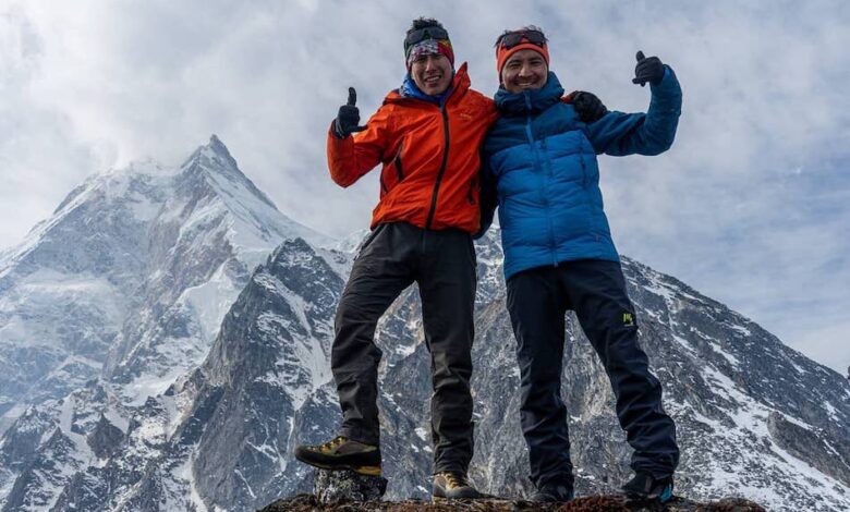 Tenji Sherpa e Vinayak Jay Malla